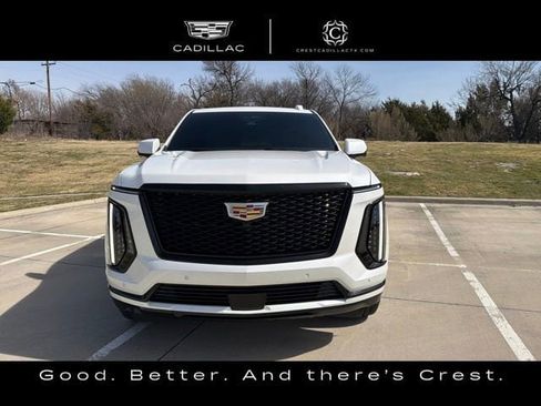 Used 2025 Cadillac Escalade Sport image 2