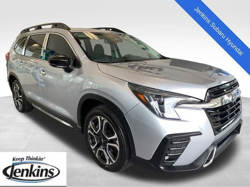 Used 2025 Subaru Ascent Touring AWD/4WD image 1