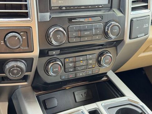 Used 2016 Ford F150 Lariat w/ Equipment Group 501A Mid image 26