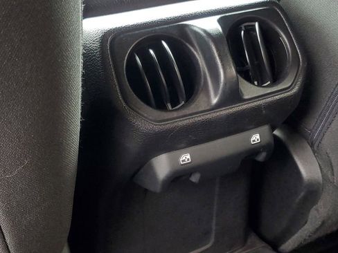 Used 2018 Jeep Wrangler Unlimited Sport S image 28