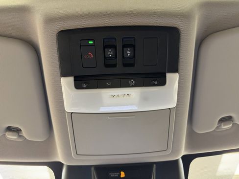 Used 2023 Nissan Rogue SL w/ SL Premium Package image 44