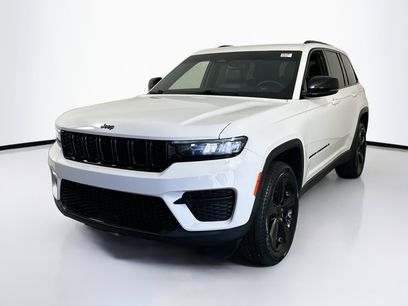 Used 2023 Jeep Grand Cherokee Altitude