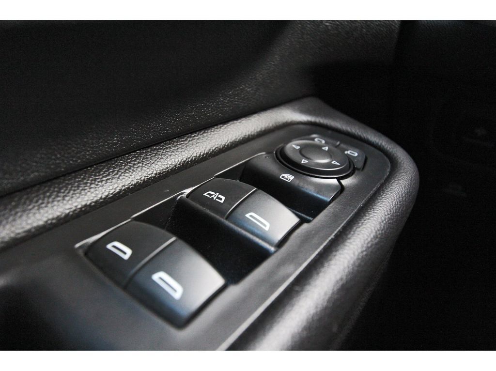 Used 2022 GMC Terrain Denali w/ Denali Premium Package AWD/4WD image 20