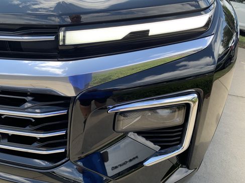 Used 2025 Chevrolet Traverse High Country AWD/4WD image 6