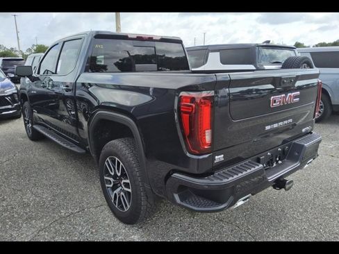 Used 2025 GMC Sierra 1500 AT4 w/ AT4 Premium Package AWD/4WD image 7