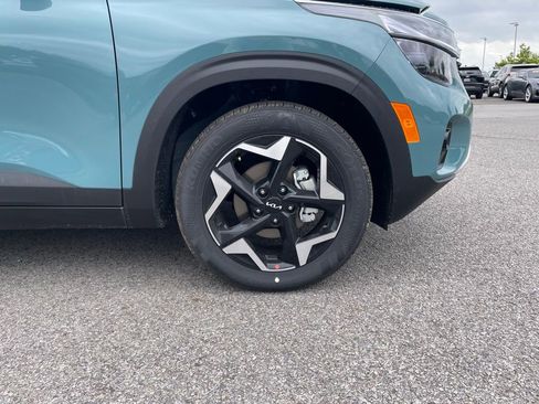 New 2026 Kia Seltos EX FWD image 31