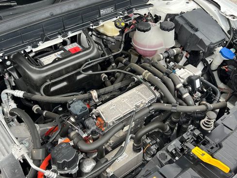 Used 2022 Mercedes-Benz EQB 300 4MATIC image 35