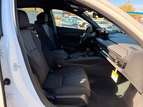 Certified 2025 Honda Accord Sport image 15