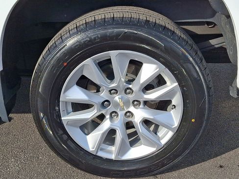 Used 2023 Chevrolet Silverado 1500 Custom image 32