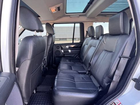 Used 2016 Land Rover LR4 HSE Silver Edition AWD/4WD image 16