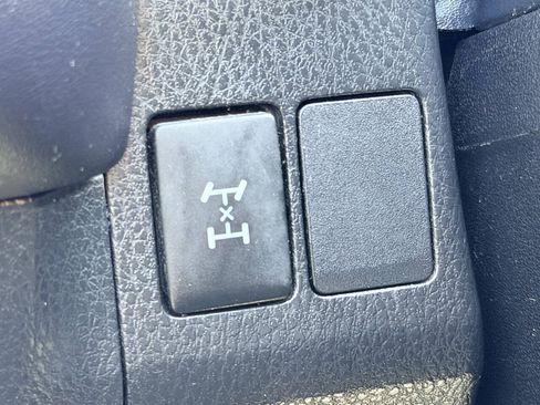 Used 2013 Toyota RAV4 XLE AWD/4WD image 48