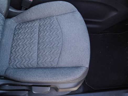 Used 2023 Chevrolet Equinox LT FWD image 19