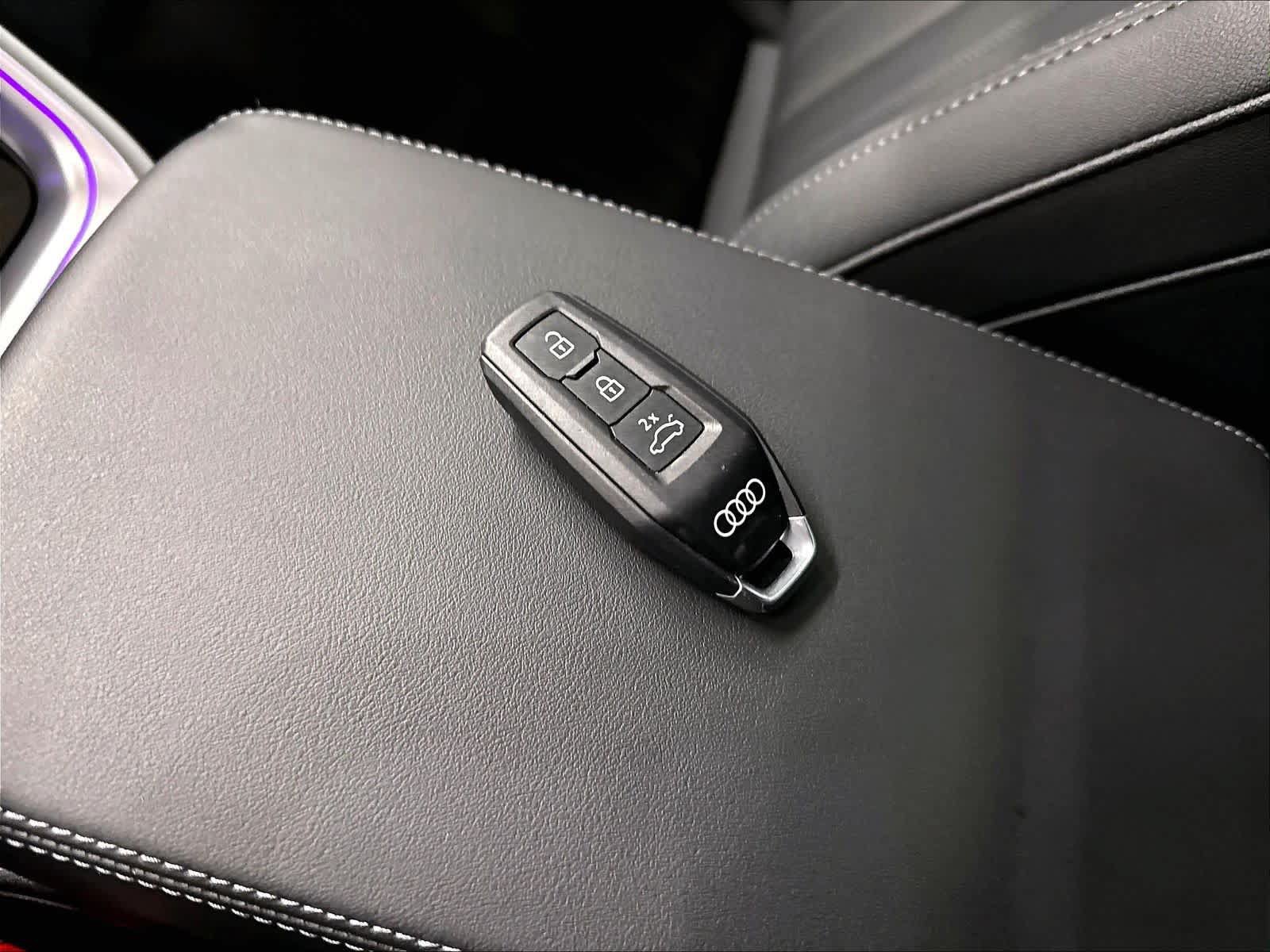 Used 2025 Audi Q5 Premium Plus AWD/4WD image 13