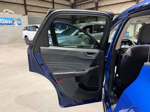 Used 2022 Ford Escape SE FWD image 15