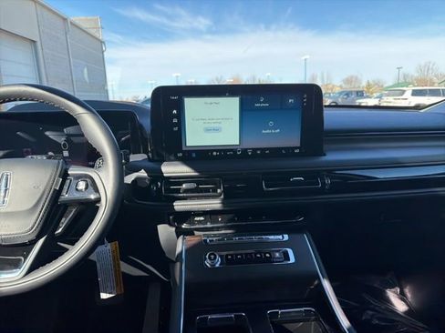 New 2026 Lincoln Aviator Reserve AWD/4WD image 18