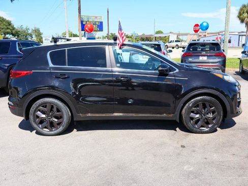 Used 2020 Kia Sportage S image 6