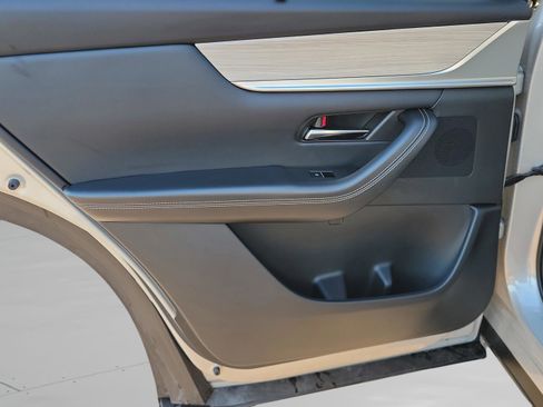 Used 2025 MAZDA CX-90 3.3 Turbo w/ Preferred Package image 13