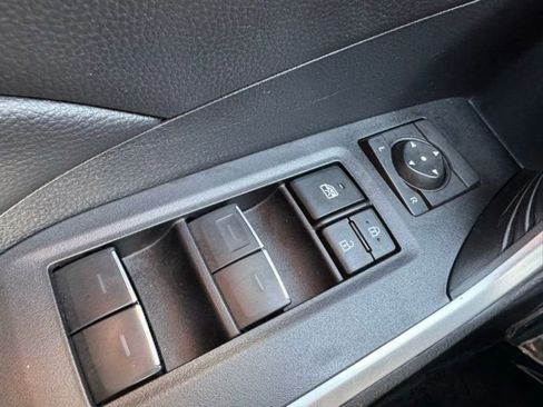 Certified 2025 Toyota RAV4 XLE AWD/4WD image 31