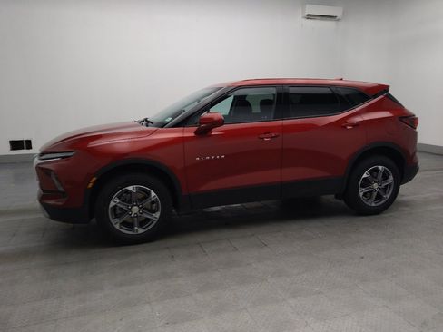 Used 2023 Chevrolet Blazer LT FWD image 2
