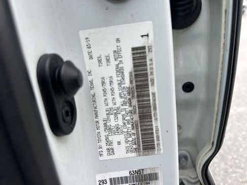 Used 2019 Toyota Tacoma SR image 31
