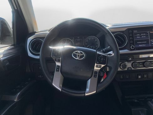 Certified 2022 Toyota Tacoma SR5 w/ Technology Package AWD/4WD image 13