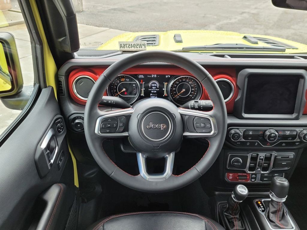 Used 2023 Jeep Wrangler Unlimited Rubicon w/ LED Lighting Group AWD/4WD image 11
