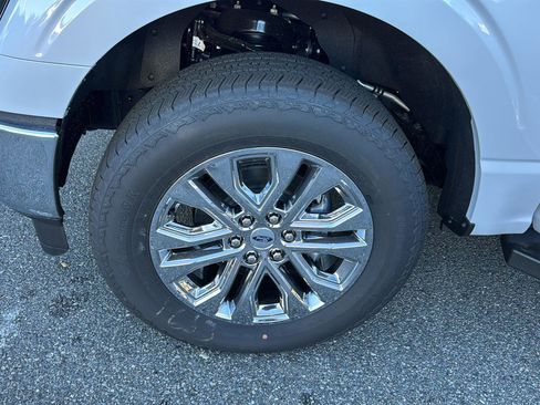 New 2025 Ford F150 Lariat w/ Equipment Group 502A High image 44