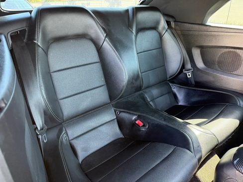 Used 2018 Ford Mustang Premium RWD image 20