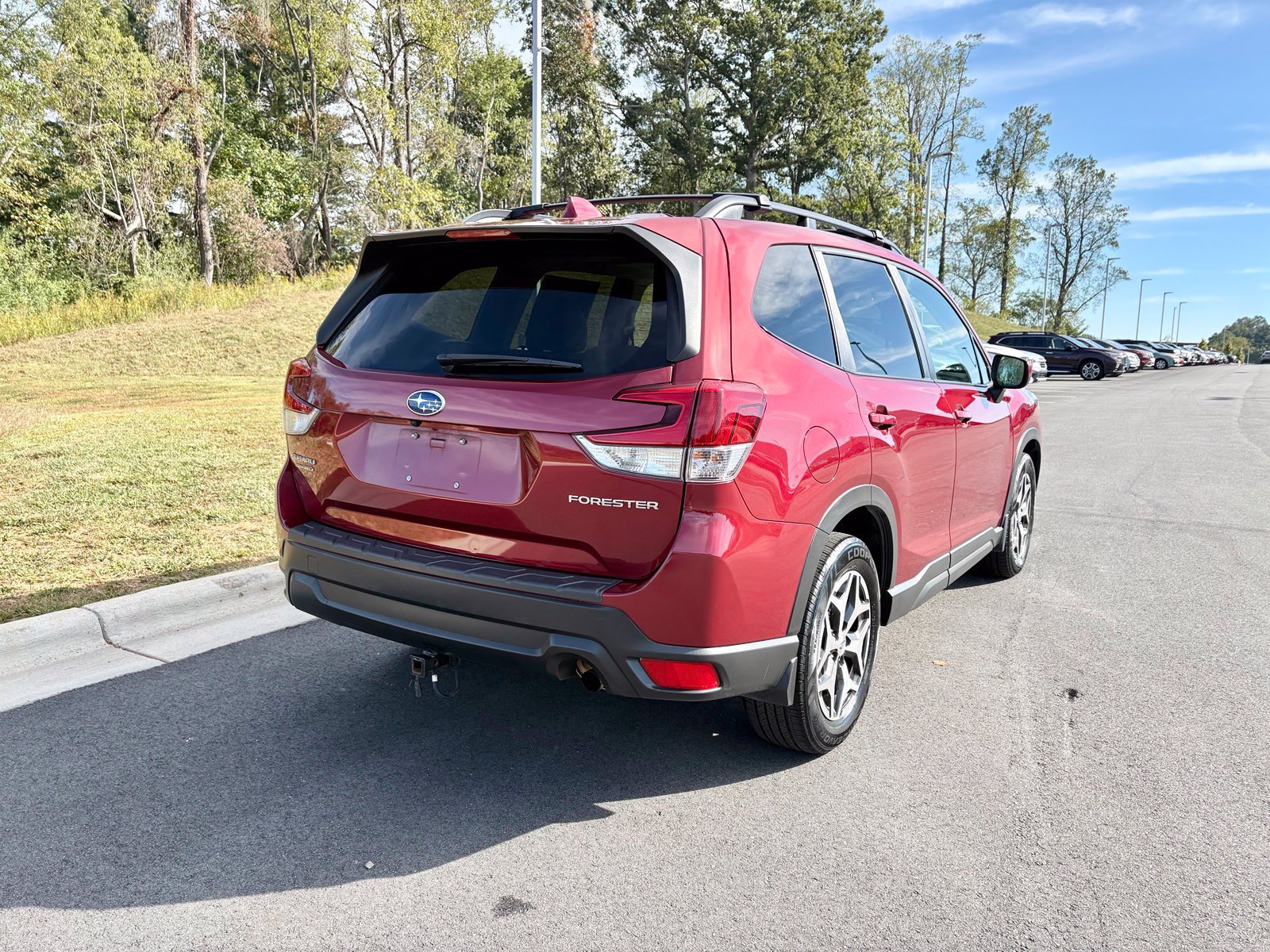Used 2019 Subaru Forester Premium AWD/4WD image 9