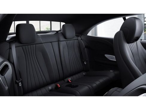 Used 2023 Mercedes-Benz E 450 4MATIC Cabriolet image 5