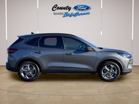 New 2026 Ford Escape ST-Line w/ Cold Weather Package FWD image 13