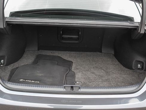 Used 2025 Lexus ES 300h w/ Premium Package image 26