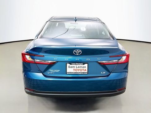 Used 2025 Toyota Camry LE image 6