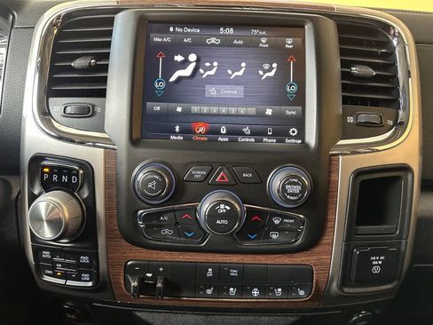 Used 2018 RAM 1500 Laramie image 19