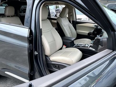 Used 2020 Ford Explorer Platinum w/ Premium Technology Package AWD/4WD image 7