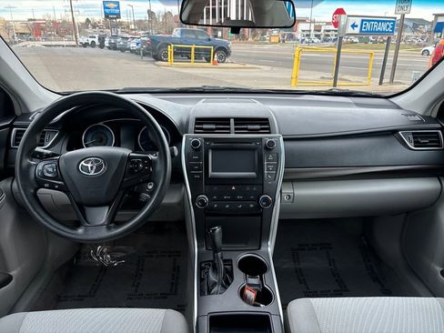 Used 2017 Toyota Camry LE image 12