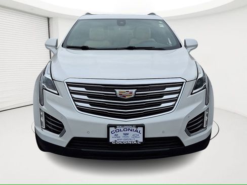 Used 2017 Cadillac XT5 Premium Luxury image 2