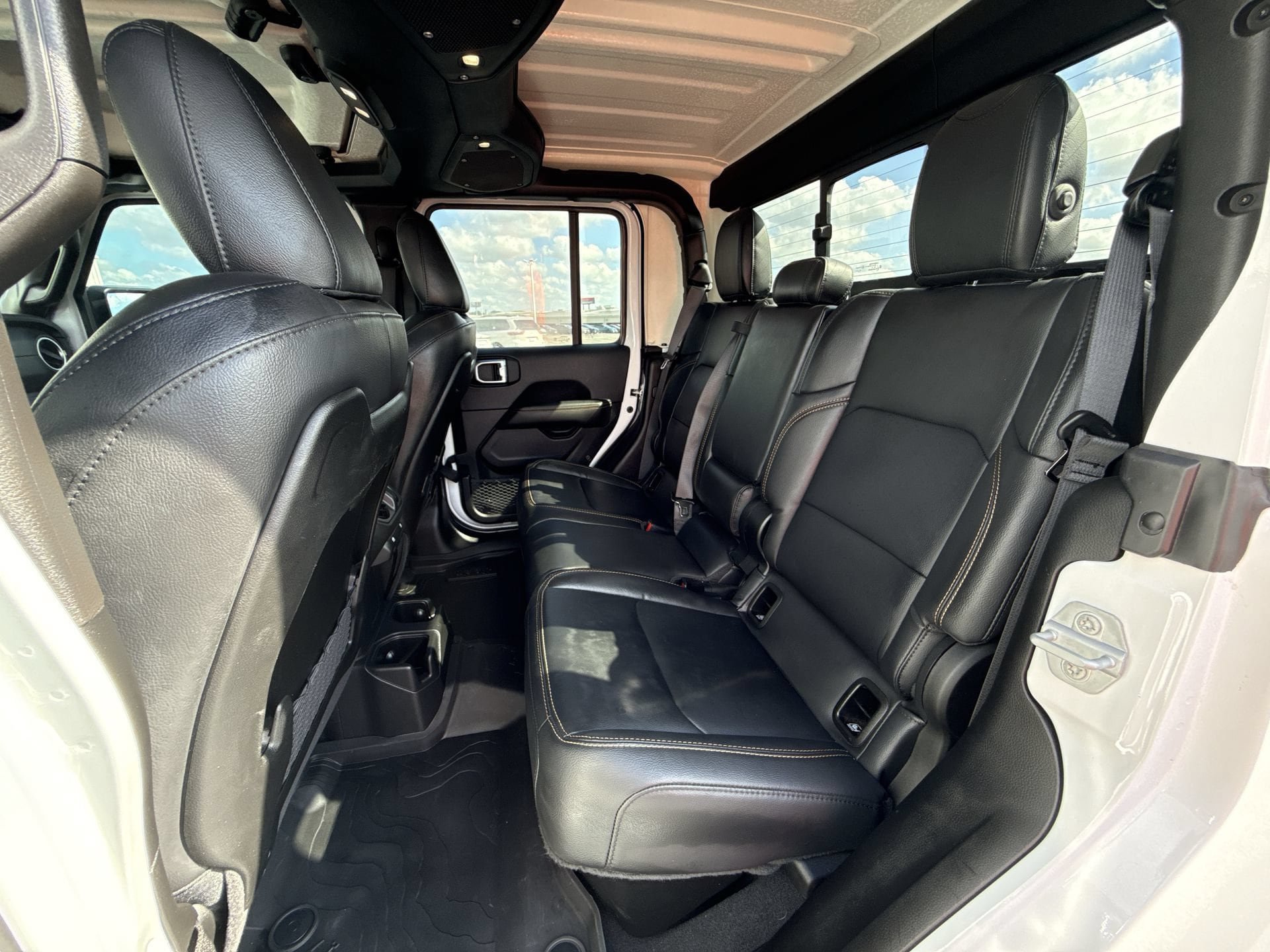 Used 2025 Jeep Gladiator Sport AWD/4WD image 25