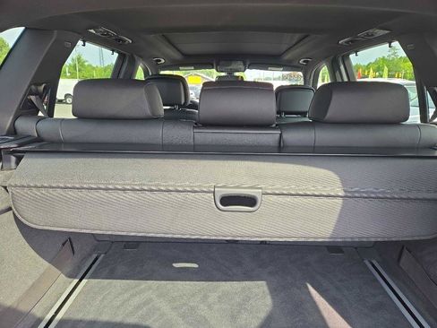 Used 2009 BMW X5 xDrive35d w/ Sport Pkg AWD/4WD image 12