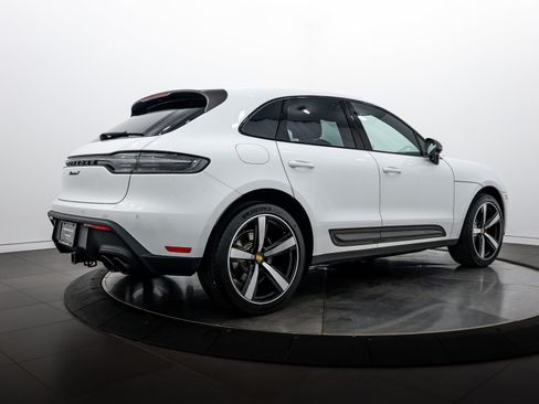 Certified 2026 Porsche Macan Turbo AWD/4WD image 7
