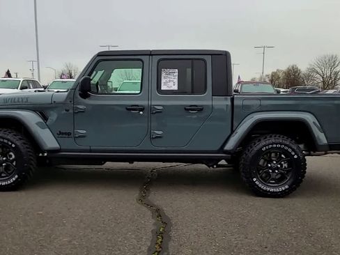 New 2026 Jeep Gladiator Sport image 5