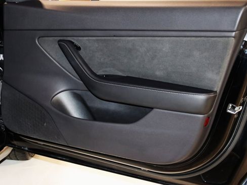 Used 2018 Tesla Model 3 Long Range image 51