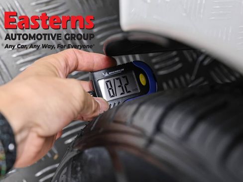 Used 2025 Nissan Altima 2.5 SV FWD image 26