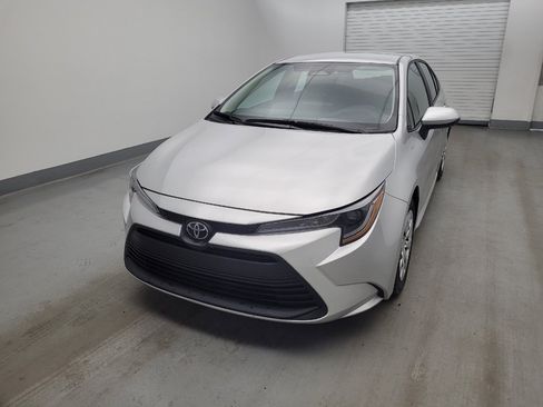 Used 2025 Toyota Corolla LE FWD image 15