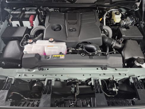New 2026 Toyota Tundra Limited AWD/4WD image 8