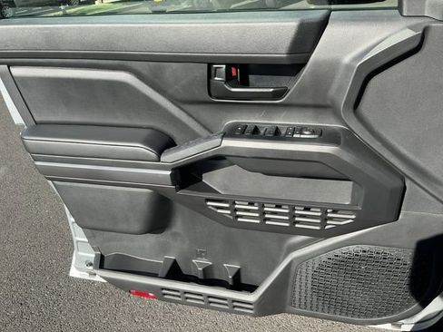 Certified 2026 Toyota Tacoma SR5 RWD image 28
