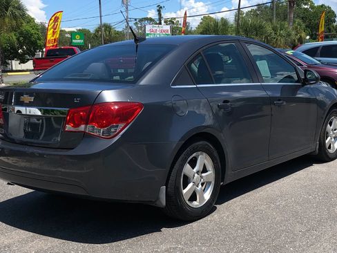 Used 2013 Chevrolet Cruze LT image 3