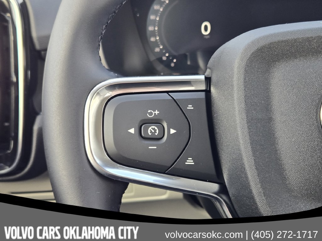 Used 2026 Volvo XC40 B5 Plus w/ Protection Package Premier AWD/4WD image 29