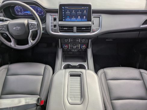 Used 2024 Chevrolet Tahoe Z71 w/ Luxury Package AWD/4WD image 20