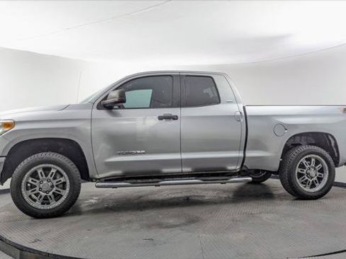Used 2017 Toyota Tundra SR5 w/ SR5 Upgrade Package RWD image 3